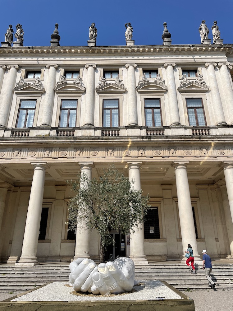 Im Palazzo Chiericati kann man Gemälde berühmter Künstler wie Tiepolo bestaunen.
