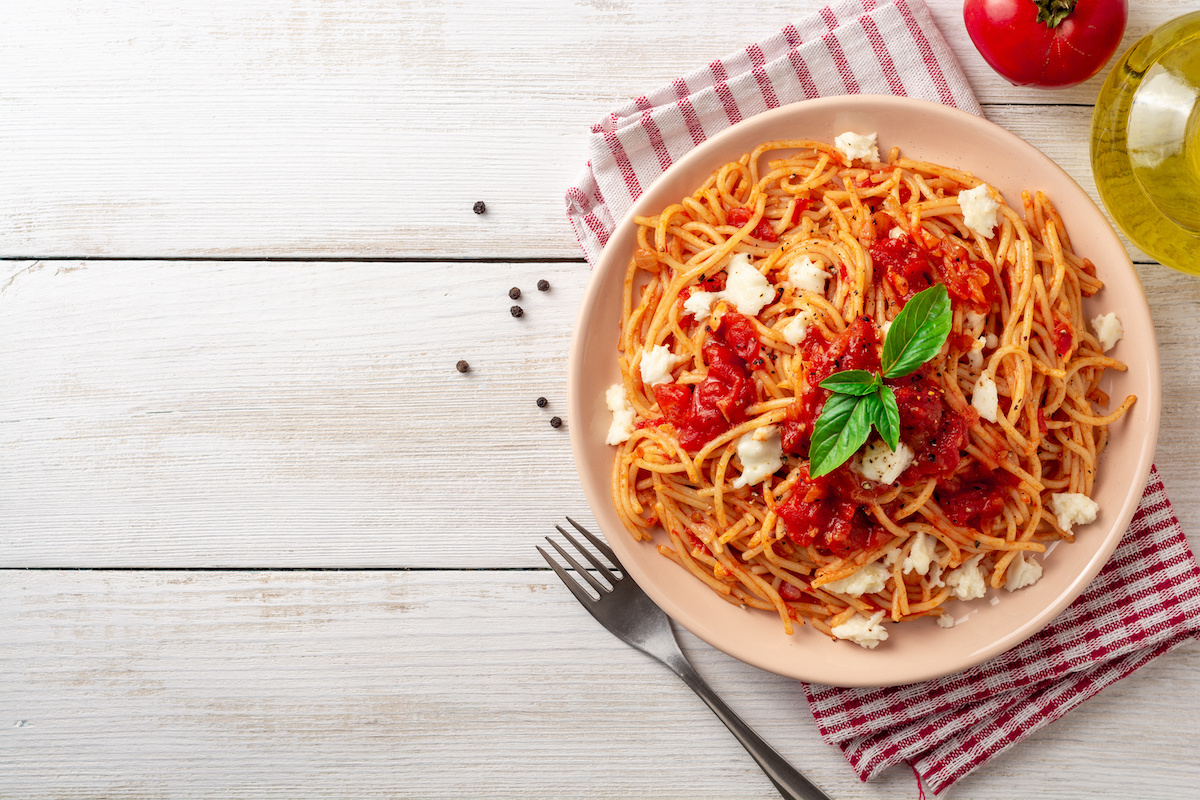 Klassische Spaghetti in Tomatensauce