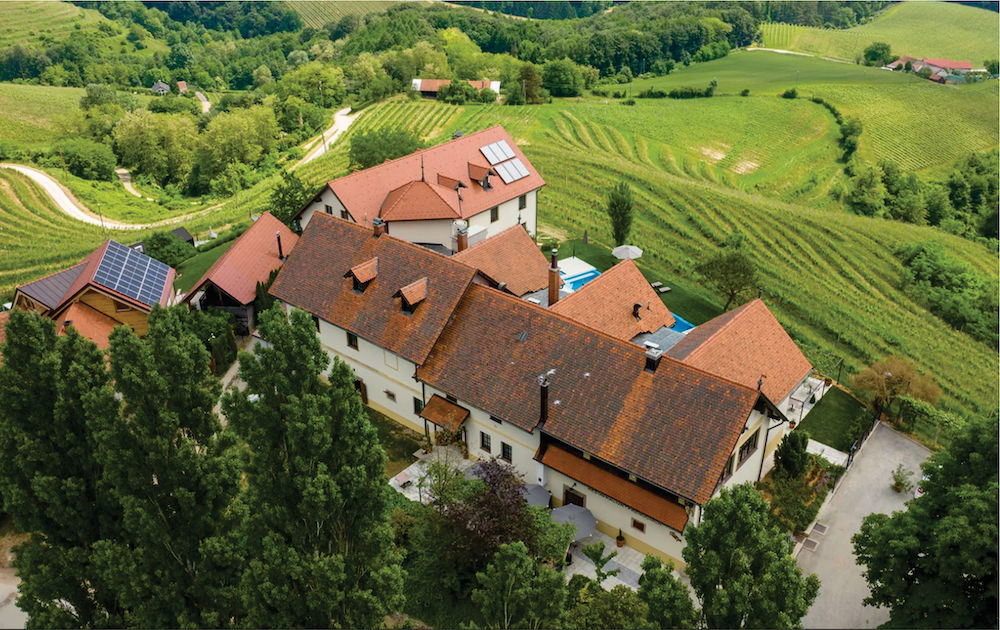Das SIBON WINE & SPA Resort inmitten der herrlichen Landschaft Sloweniens